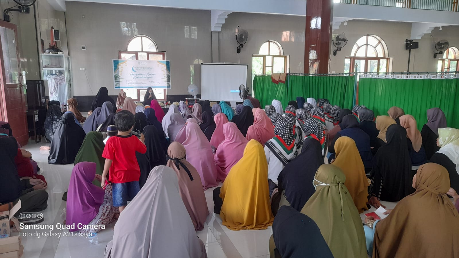 Ratusan Muslimah Antusias Meramaikan Daurah Ramadhan di Kabupaten Luwu