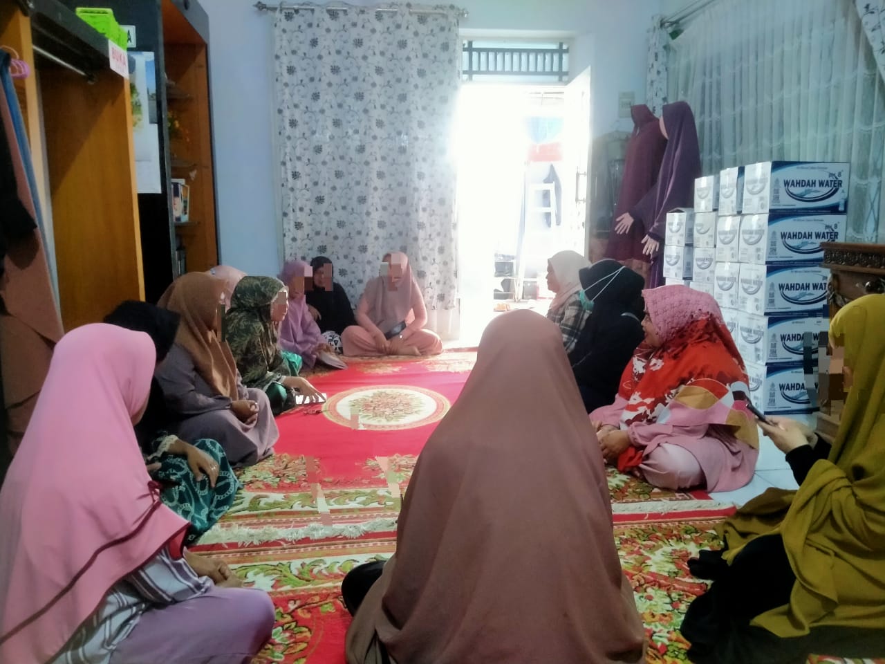 Tebar Ifthar dan Kajian Ramadhan Muslimah Gaet Minat Dhuafa Belajar Keislaman