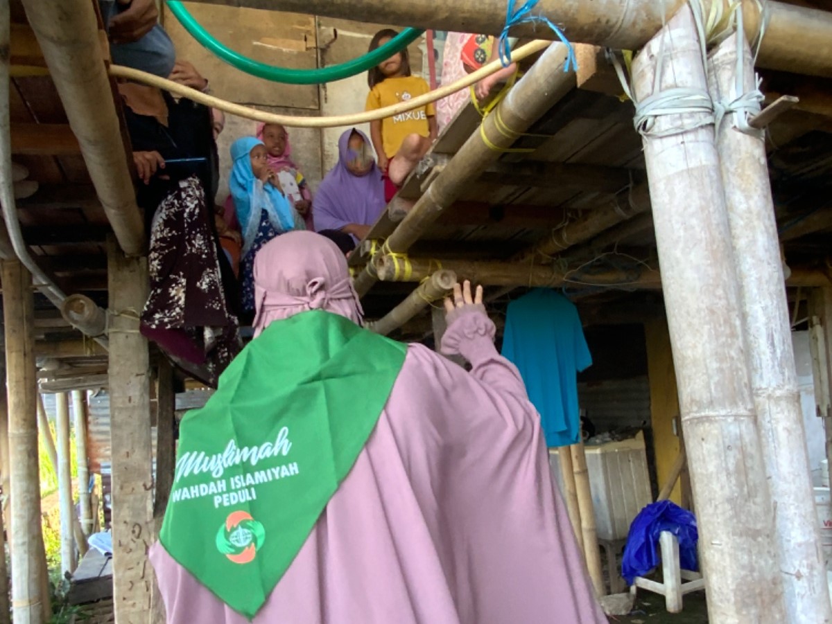 Ramadhan Kemenangan Digaungkan di Kampung Savana Makassar Melalui Program Tebar Ifthar Nusantara Muslimah Wahdah Pusat