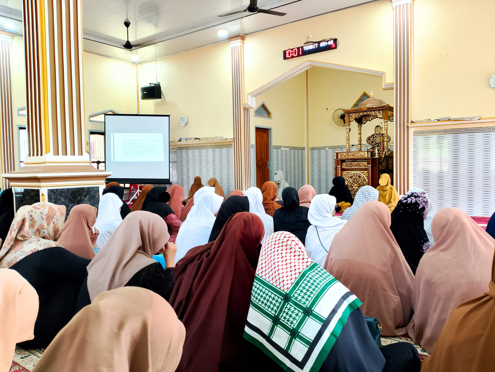 Silaturahmi Alumni Dirosa, 100 Muslimah hadiri Semarak Dzulhijjah di Kecamatan Torue