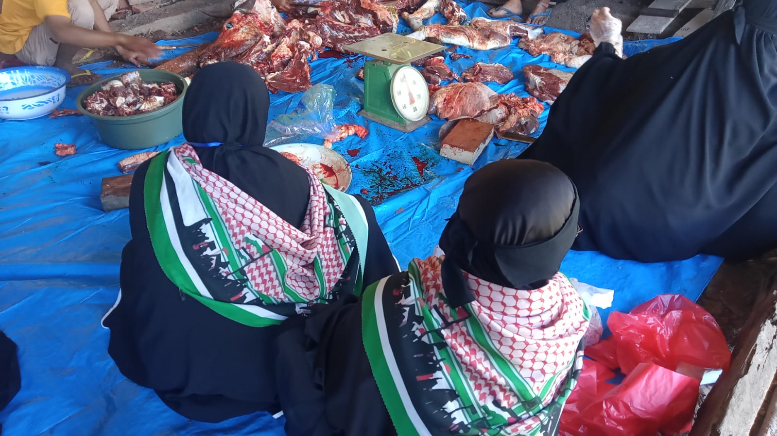 Tebar Qurban di Daerah Pegunungan Menjadi Tantangan Baru Muslimah Wahdah Bantaeng