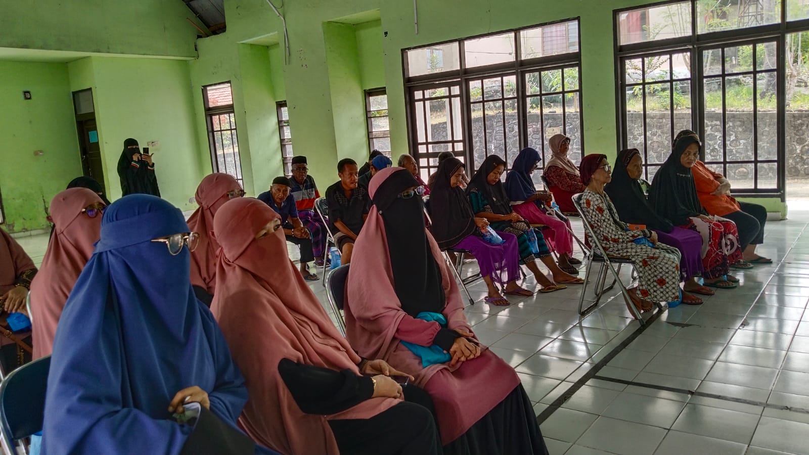 Perkuat Wawasan Pembinaan Lansia, LP2LU Muslimah Wahdah Kunjungi Panti Jompo di Pare-pare