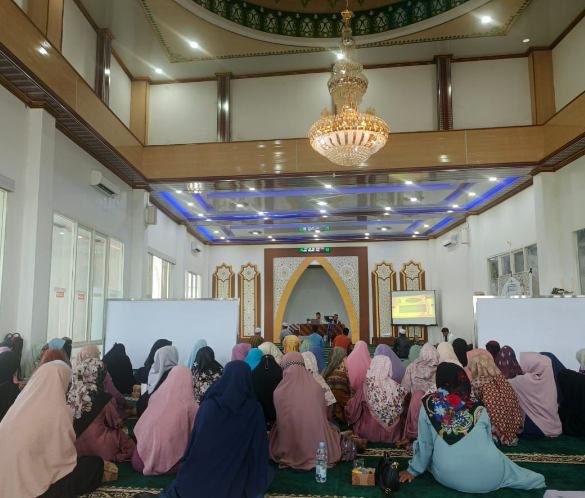 Ramadhan Bersama Berbagi Bahagia Bersama Muslimah Wahdah NTB