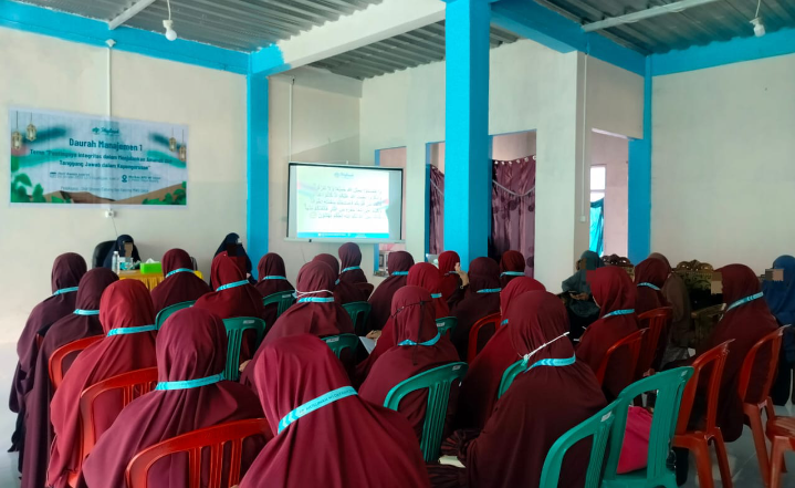 Pengantar Organisasi Dibahas Dalam Daurah Manajemen Bagi Pengurus Muslimah Wahdah Sinjai