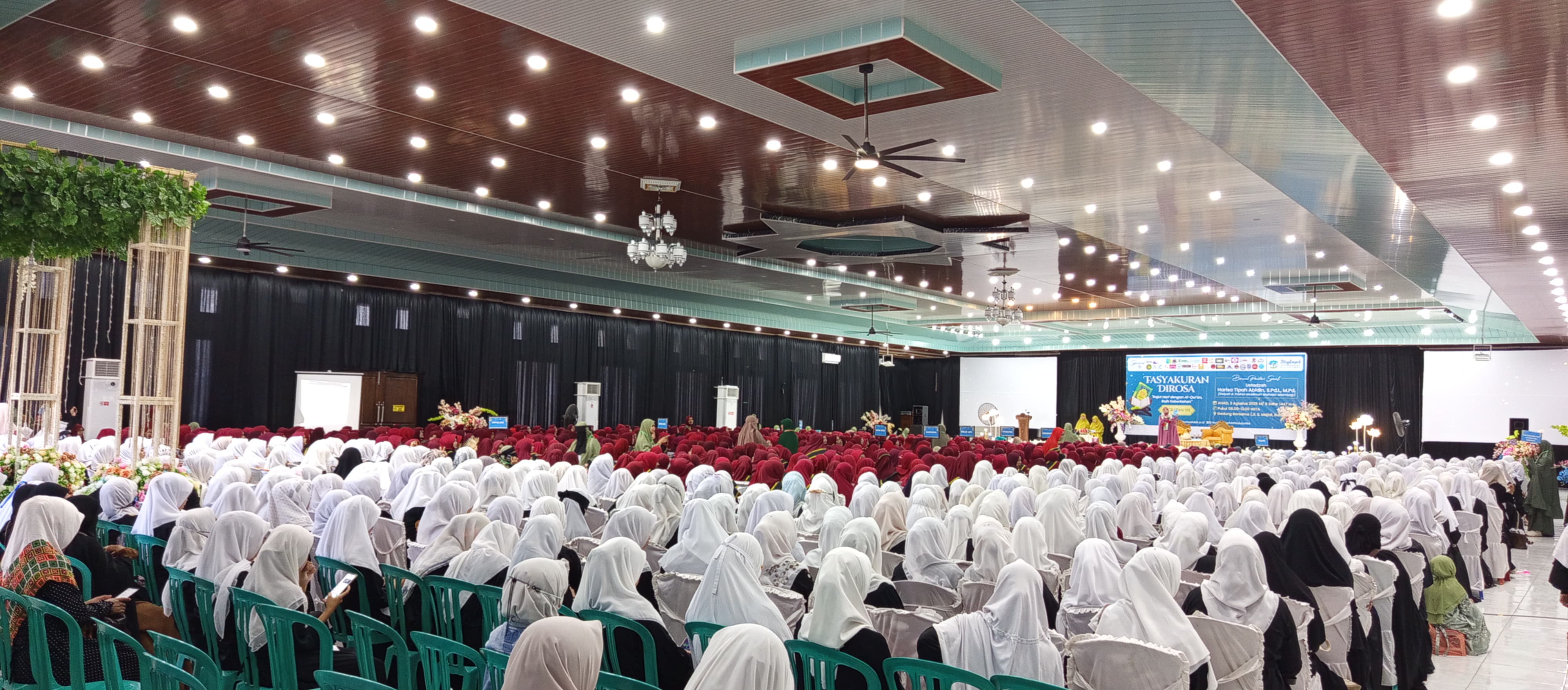 Tasyakuran Dirosa: Aksi Nyata Muslimah Wahdah Dukung Program Pemerintah Wujudkan Bulukumba Cinta Al-Qur'an