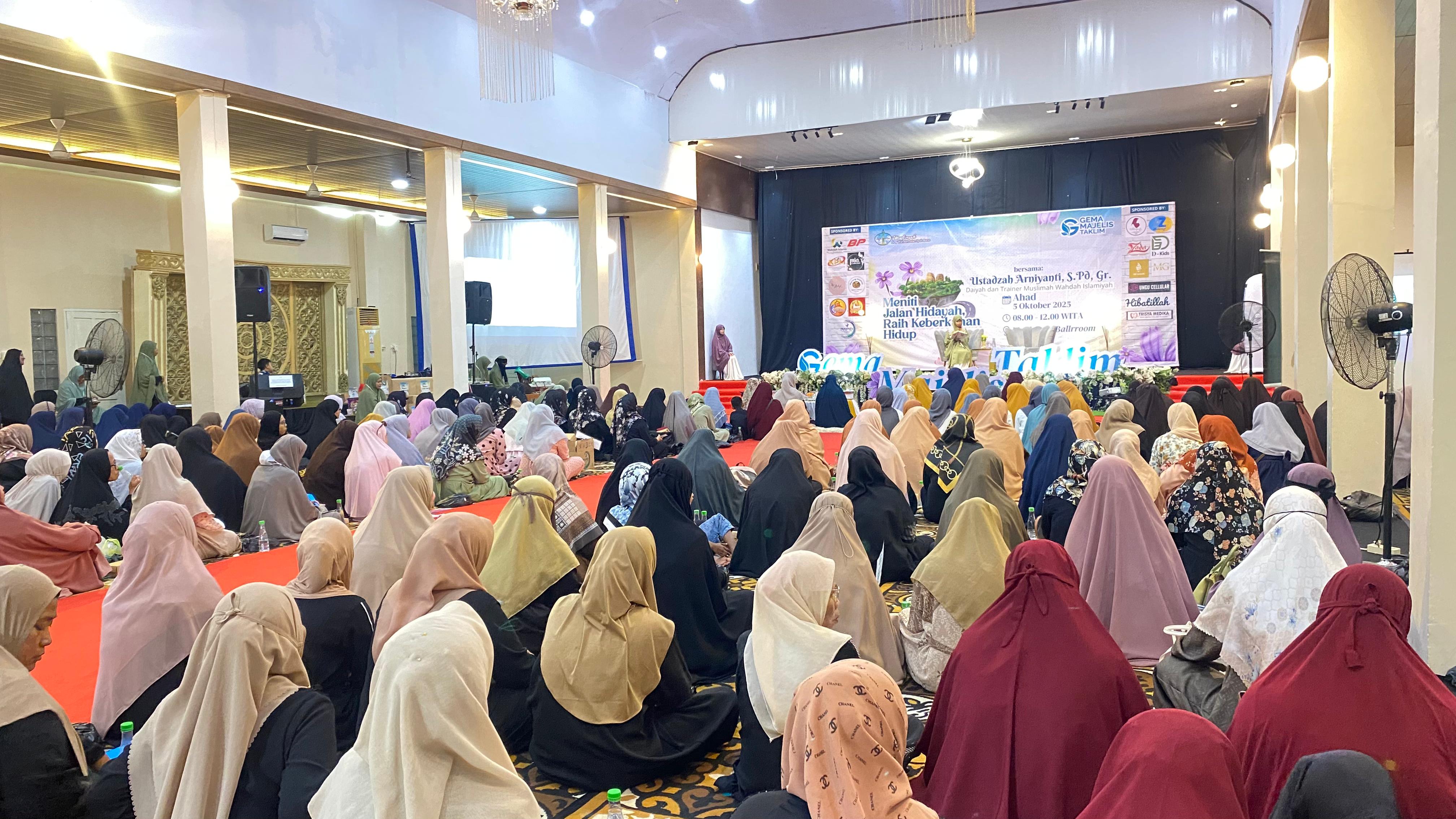 "Tanpa Cahaya Hidayah, Jiwa Akan Gelap Gulita” Pesan Mendalam dari Gema Majelis Ta’lim Muslimah Wahdah Bone