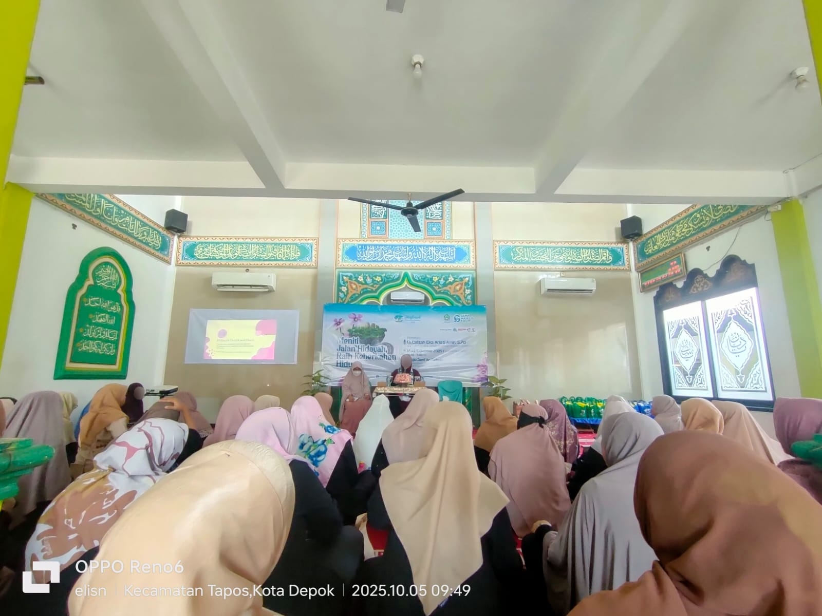 Muslimah Wahdah Depok Gelar Gema Majelis Taklim Dirangkaikan Launching RUHAMA