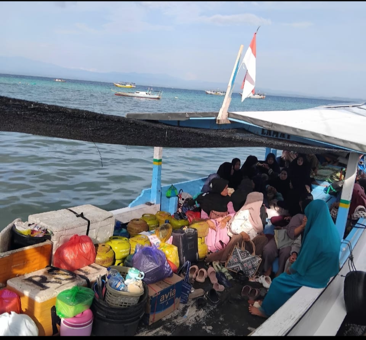 Semangat Tak Surut: Peserta Tempuh Perjalanan dengan Perahu Ikuti GMT