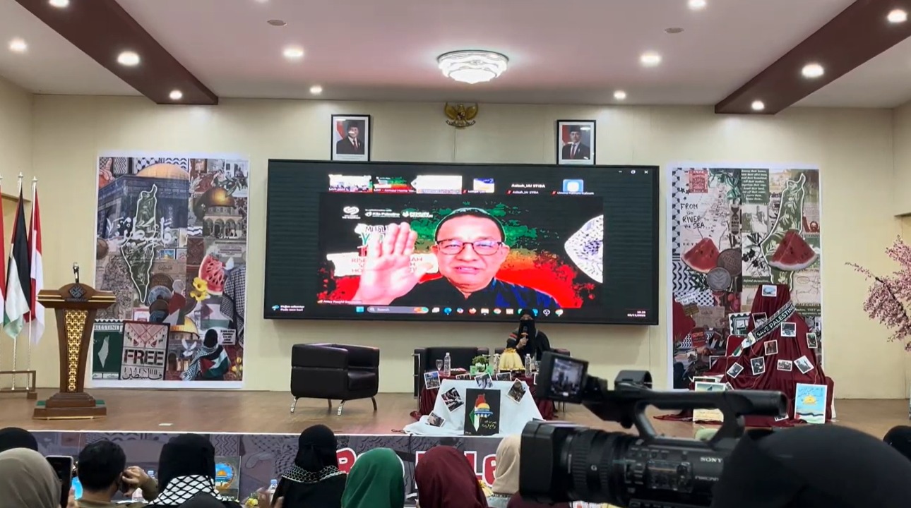 Muslimah Youth Forum 2025: Anies Baswedan Ajak Pemudi Indonesia Naik Kelas dalam Solidaritas untuk Palestina