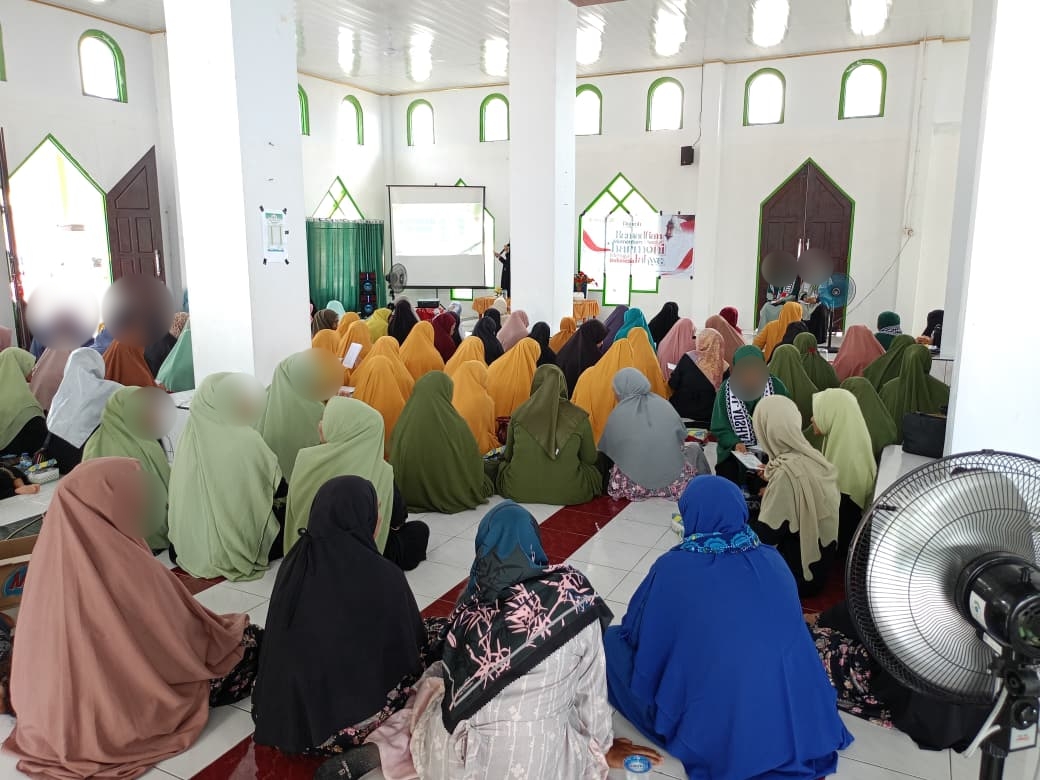 Daurah Ramadhan Muslimah Hadirkan Pembinaan Keislaman di Desa Wambuloli