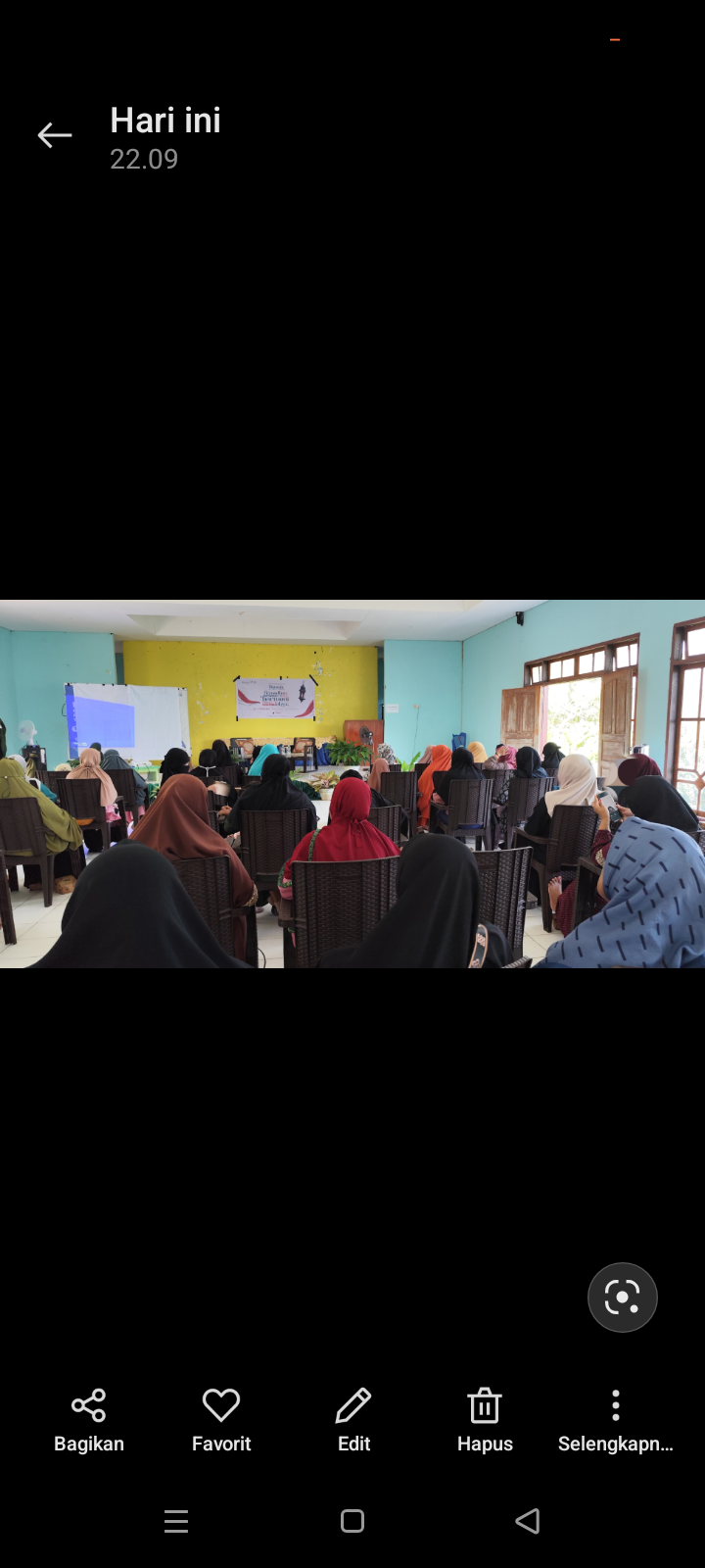 Gelar Daurah Ramadhan, Muslimah Wahdah Poasia buka Pelayanan Kesehatan dan Bagi Sembako Gratis