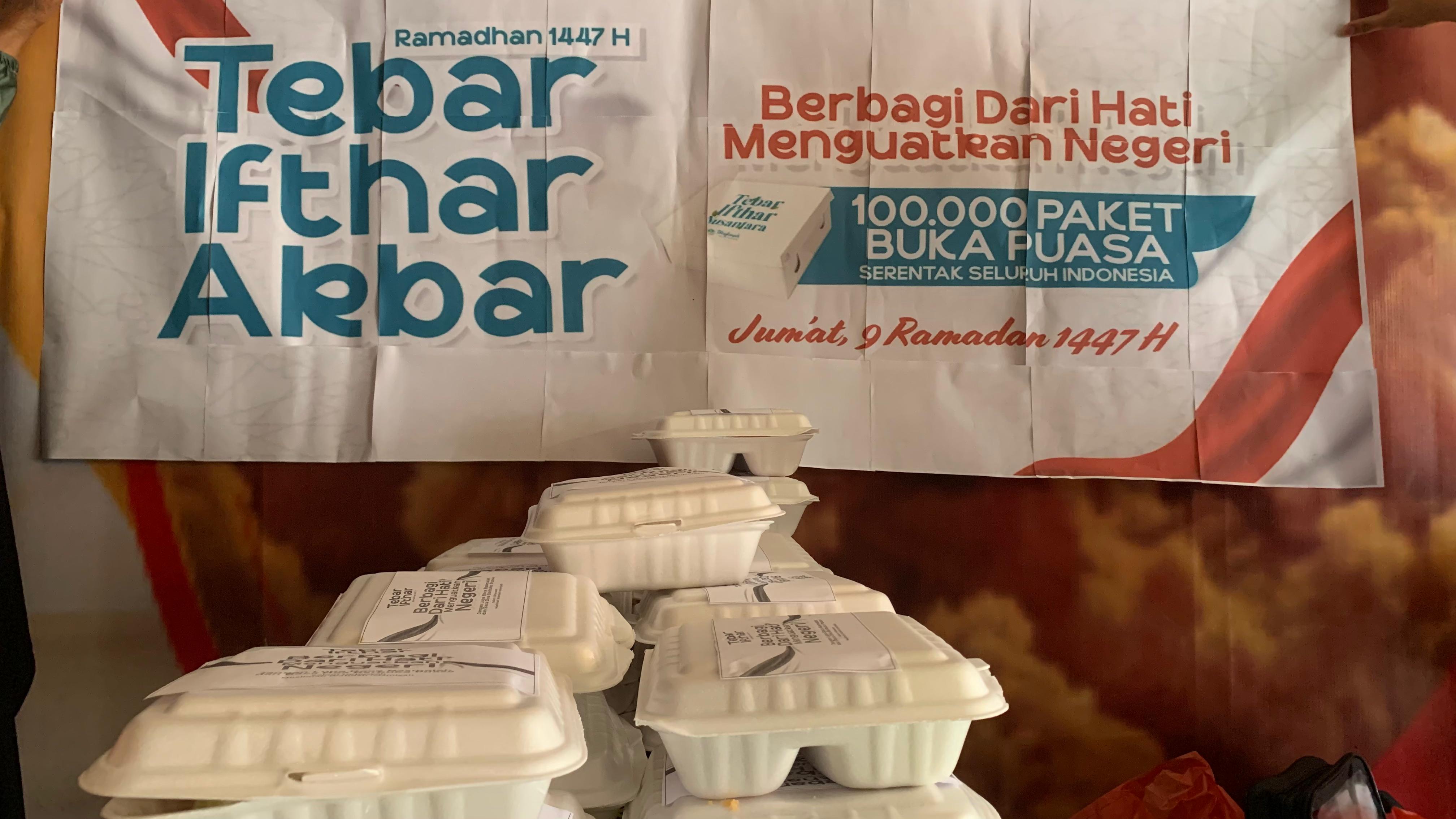 MWD Boltim Salurkan Puluhan Paket Ifthar, Hadirkan Kebahagiaan Buka Puasa bagi Masyarakat