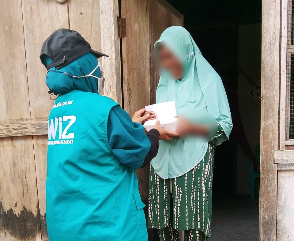 Muslimah Wahdah Minsel Berbagi Kasih, 119 Paket Ifthar Tersalurkan di Momentum Ramadhan