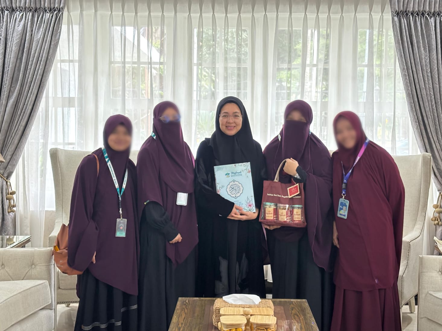 Perkuat Sinergi di Bulan Suci, Muslimah Wahdah Makassar Temui Ketua TP PKK Kota Makassar