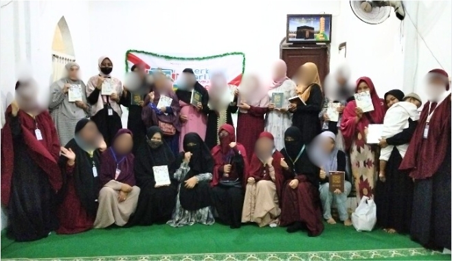 Tebar Ifthar Muslimah Wahdah Islamiyah Gandeng TPA Al Kautsar Pondok Ranggon, Pesan Cinta untuk Ibu