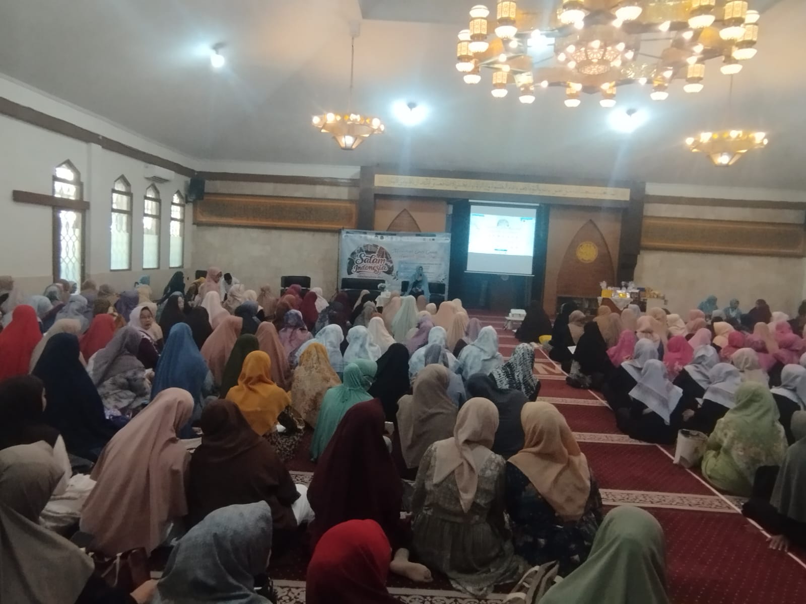 Ratusan Muslimah Raya Hadiri Salam Indonesia MWW Jabar, Bahas Bisnis Berkah dalam Koridor Syariat