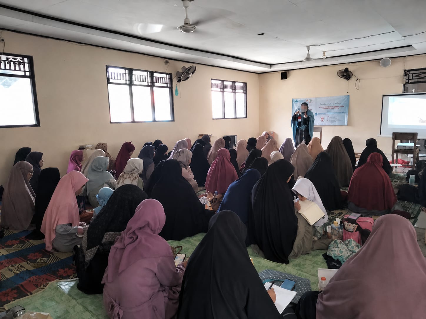 Kehangatan dan Romansa Ukhuwah Muslimah dalam Rangkaian Salam Indonesia