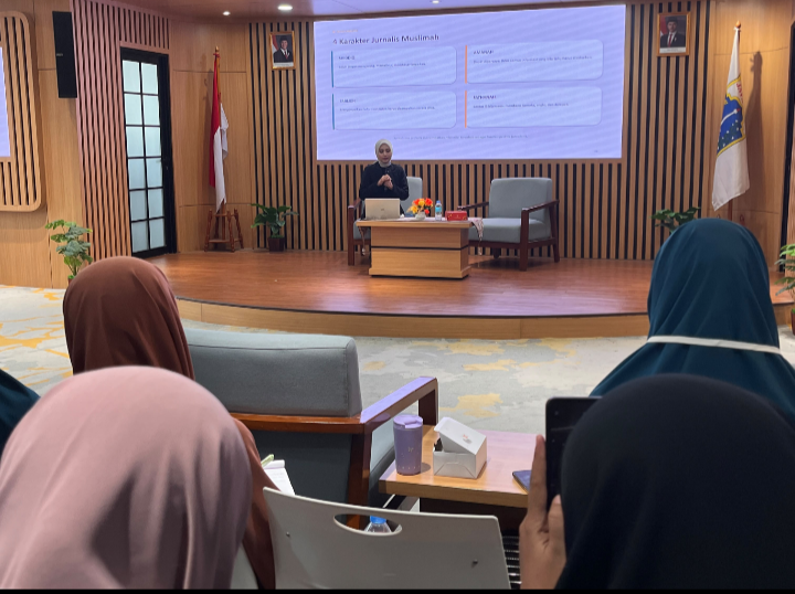 Jurnalis tvOne, Andi Kumala Bekali Muslimah Wahdah Metode Tabayyun dalam Menulis Berita