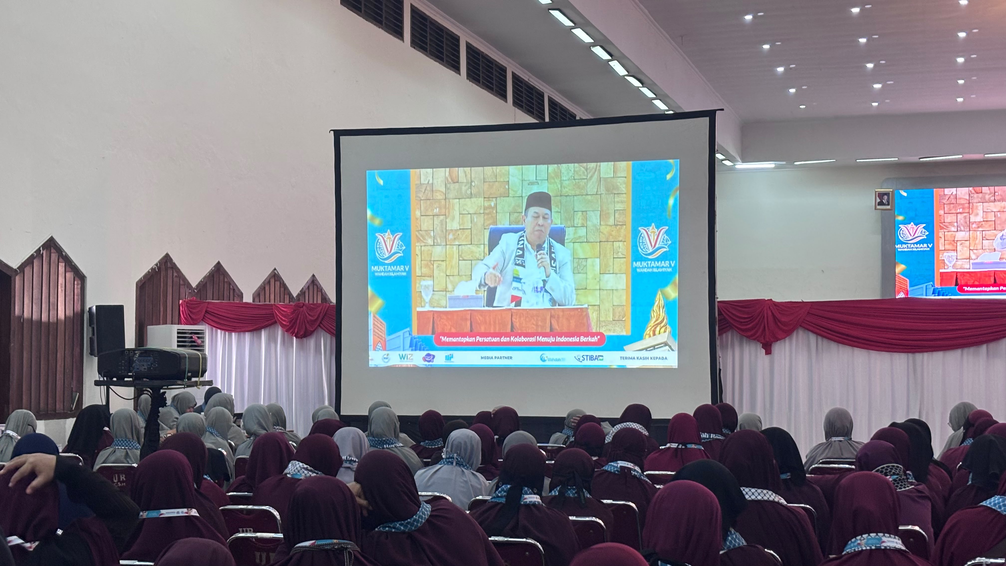 Ceramah Kebangsaan Muktamar V Wahdah Islamiyah Bahas Kemandirian Industri dan SDM Unggul