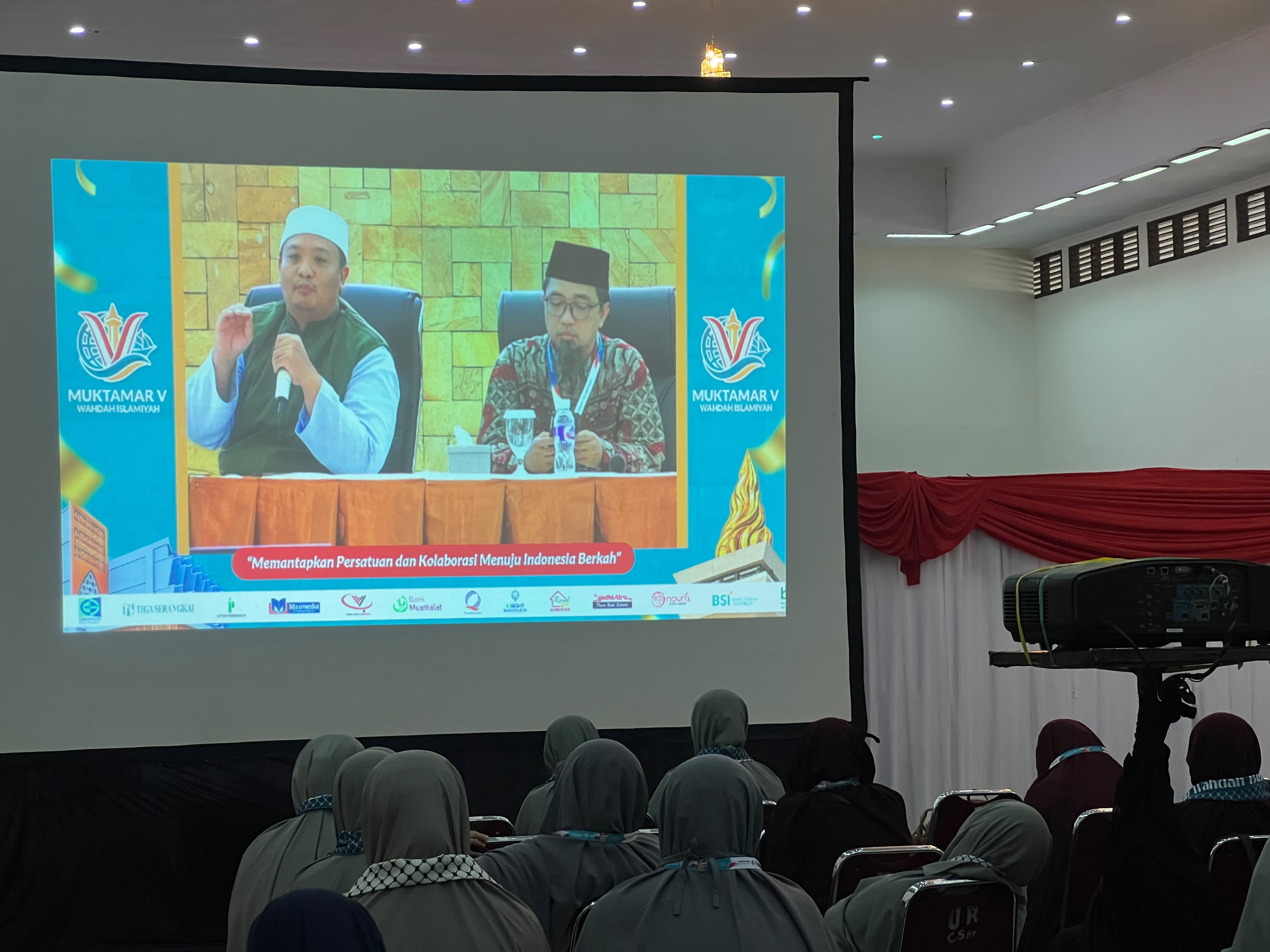 Dialog Ketahanan Keluarga Muktamar V Wahdah Islamiyah Bahas Tiga Tahapan Peran Keluarga