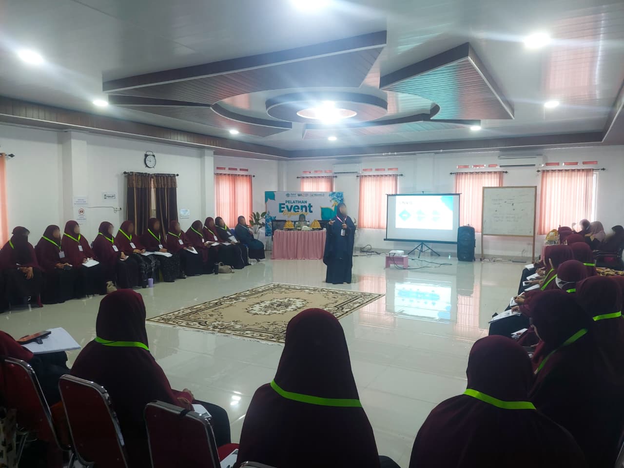 Muslimah Wahdah Mamuju Gelar Pelatihan Event Organizer, Siapkan Kader Profesional Kelola Kegiatan Dakwah