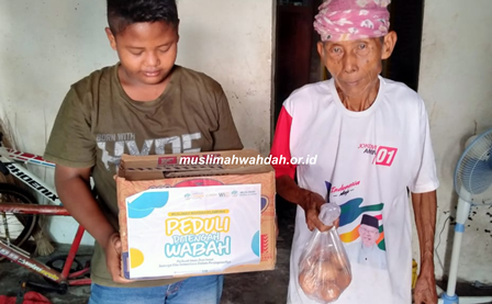 Muslimah Wahdah bersama Wahdah Tanggap Corona (WITC) Salurkan Paket Sembako untuk Warga Terdampak Covid-19 di Jawa Tengah