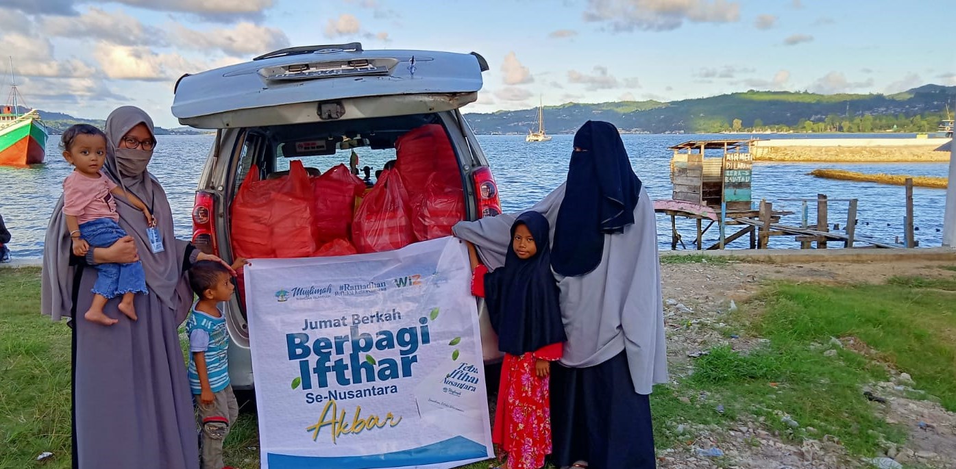 Muslimah Wahdah Maluku Sukses Salurkan 300 Paket Ifthar