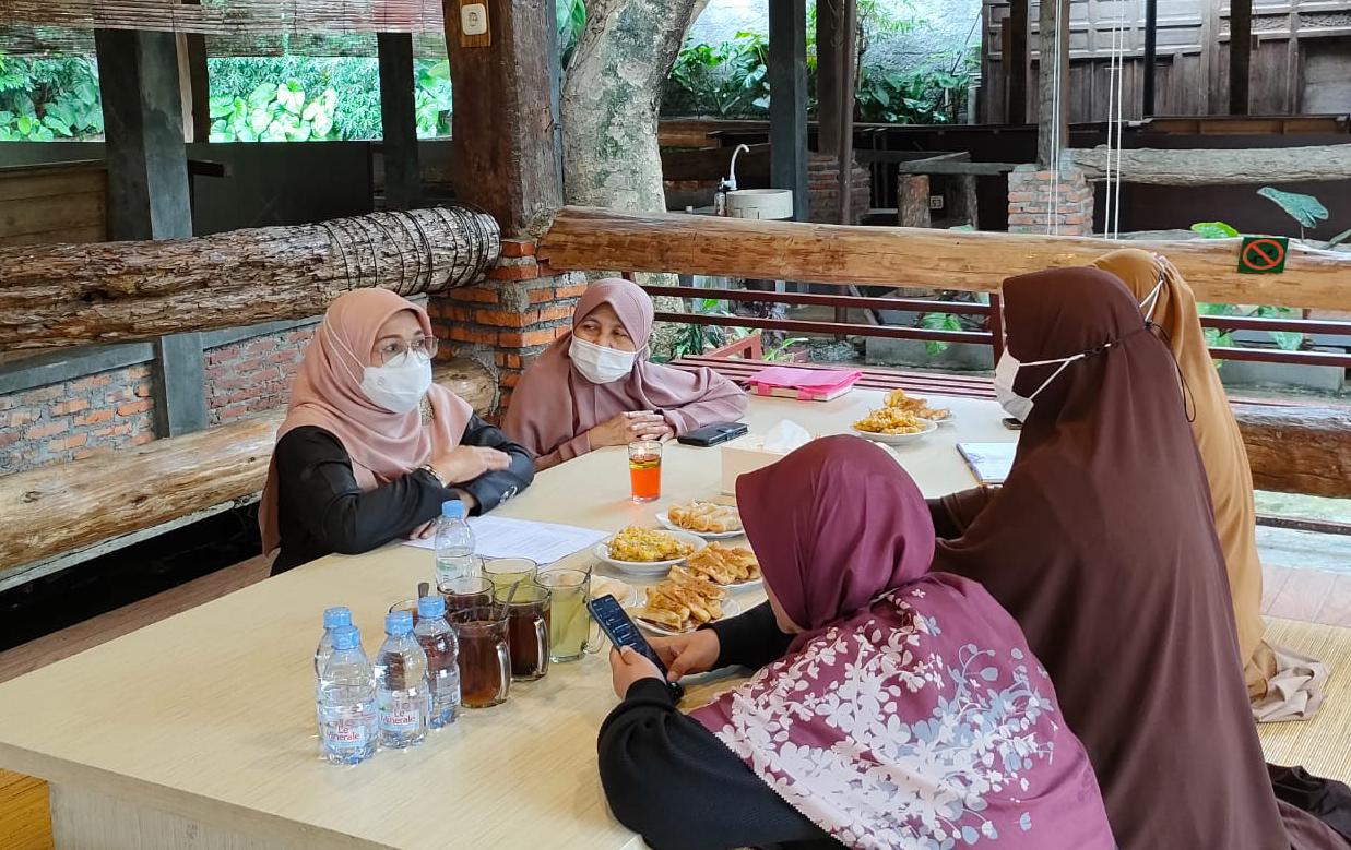 Muslimah Wahdah Jakarta-Depok Jalin Silaturrahmi dengan TP PKK Depok
