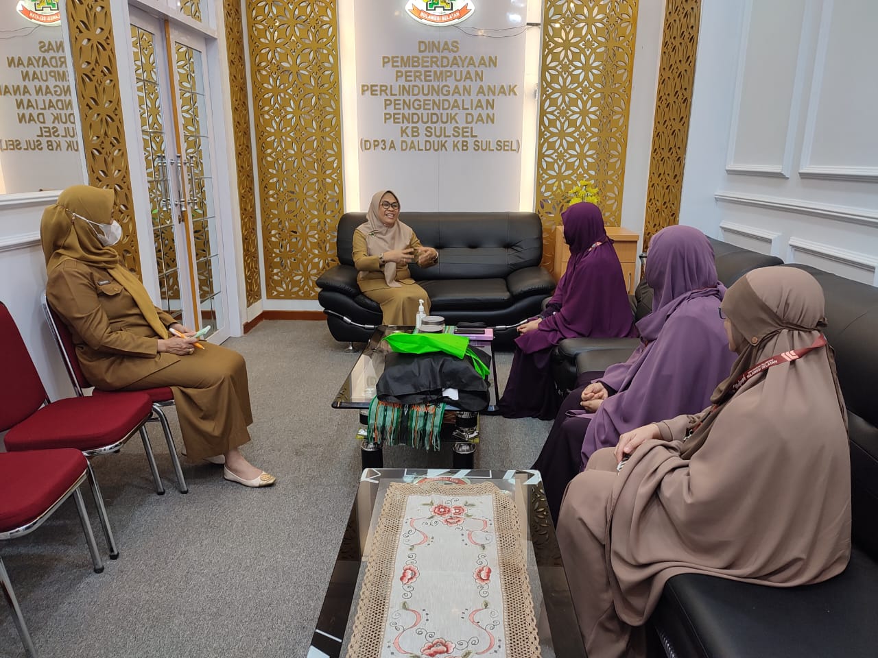 Muslimah Wahdah Islamiyah Jalin Silaturahim dengan Dinas Pemberdayaan Perempuan dan Perlindungan Anak Sulawesi Selatan
