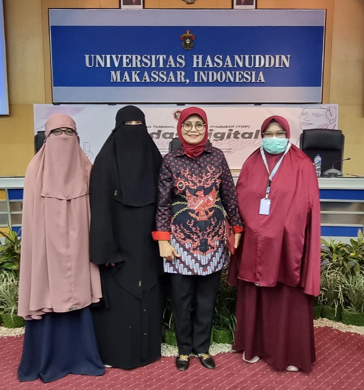 Muslimah Wahdah Hadir dalam Seminar Peran Perempuan di Era Digital
