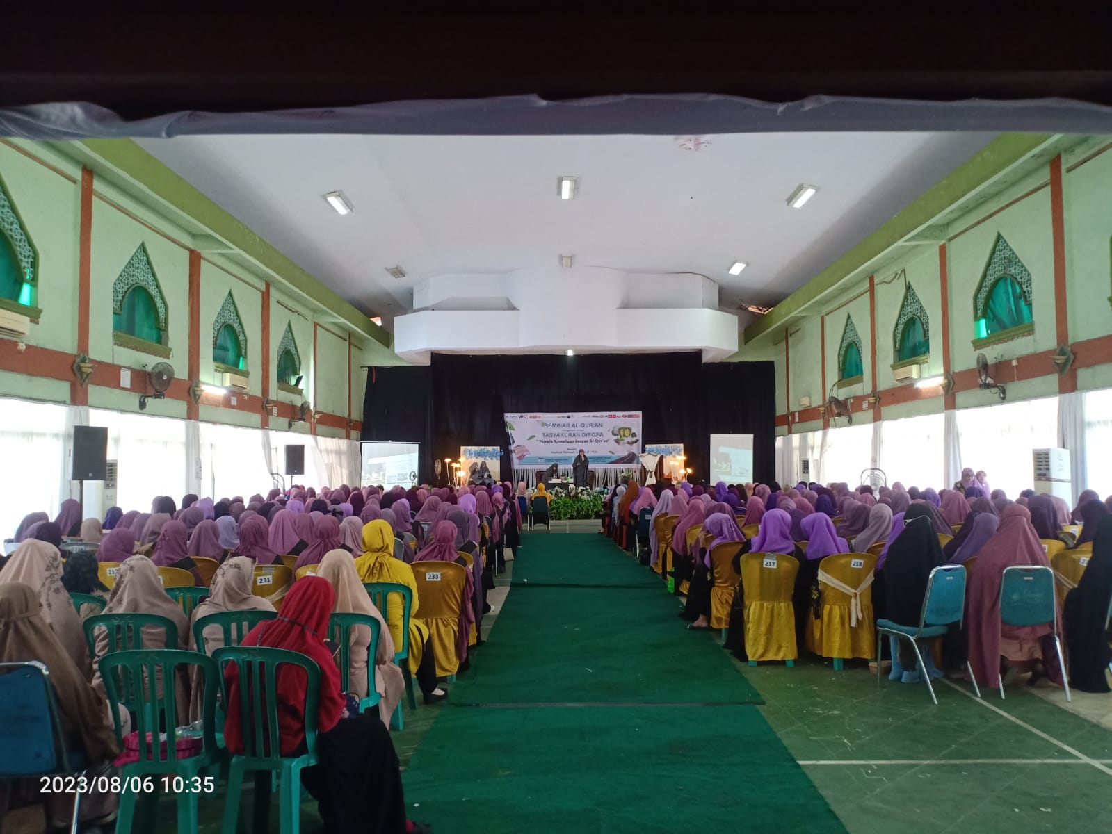 Muslimah Wahdah Parepare Adakan Seminar Al Quran dan Tasyakuran Dirosa