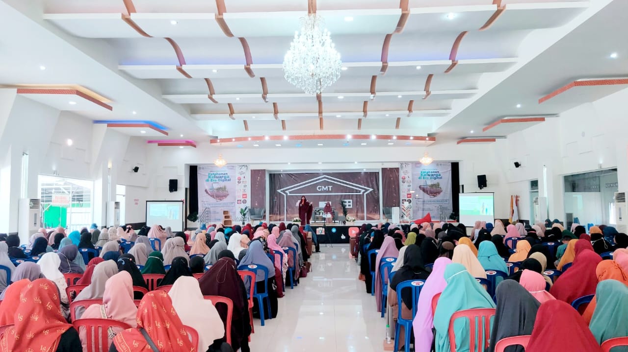 Berikan Penguatan Ketahanan Keluarga di Era Digital Muslimah Wahdah Islamiyah Gelar Gema Majelis Taklim